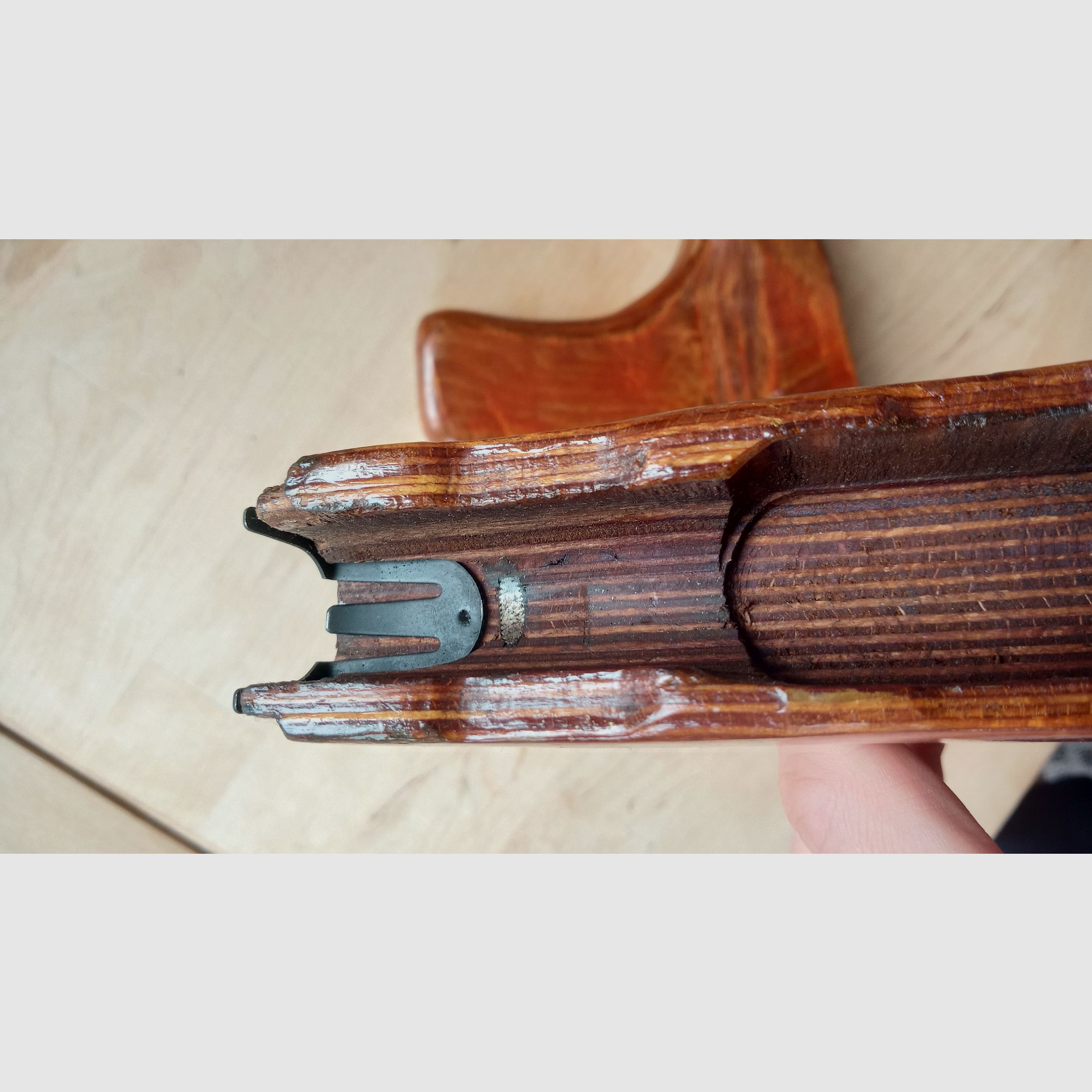 #1 Romanian AKMS lower handguard s.g. donkey-dick (Uluc) for underfolding stock laminated wood Romy Dong PM md.65