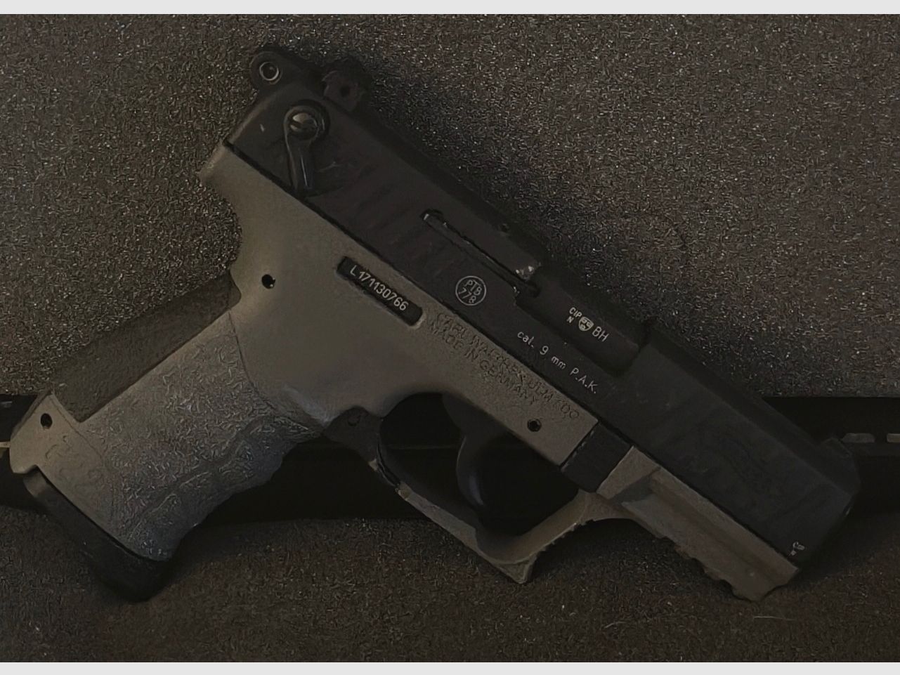 Gas & Schreckschuss Waffe -SRS 9mmPAK, Walther P22Q Sondermodell in Cerakote Meteor Gray, Ungeschossen, wie Neu!! 