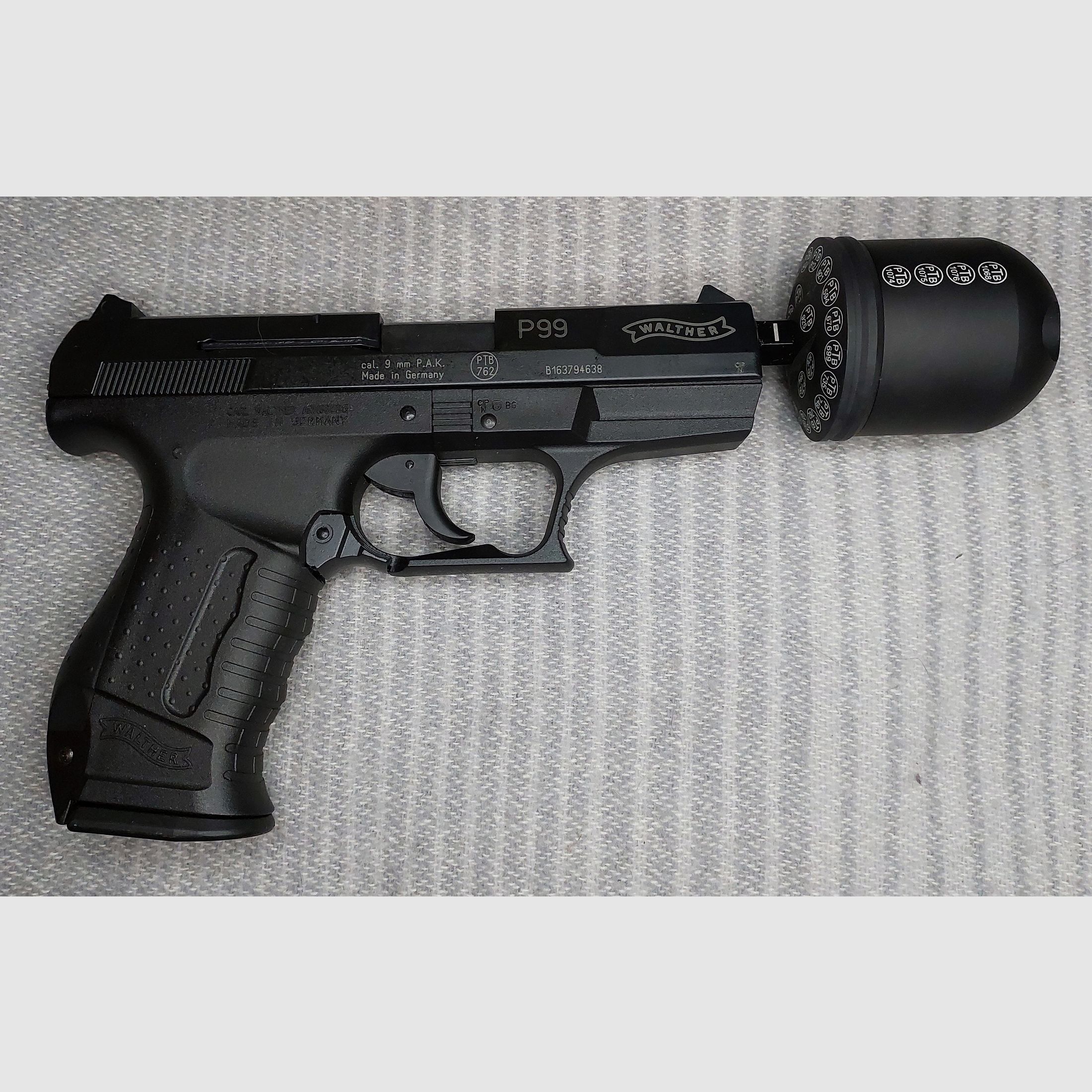 Pistola de fogueo Walther P99 9mm P.A.K. (PTB 762) con multisalida