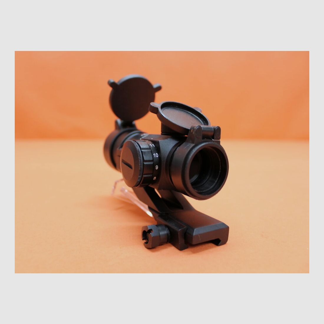 GSG German Sport Guns Tacworld Red Dot AD-30 Leuchtpunktvisier incl. Ringmontage f. Weaver-/Picatinnyprofil, Flip-Covers