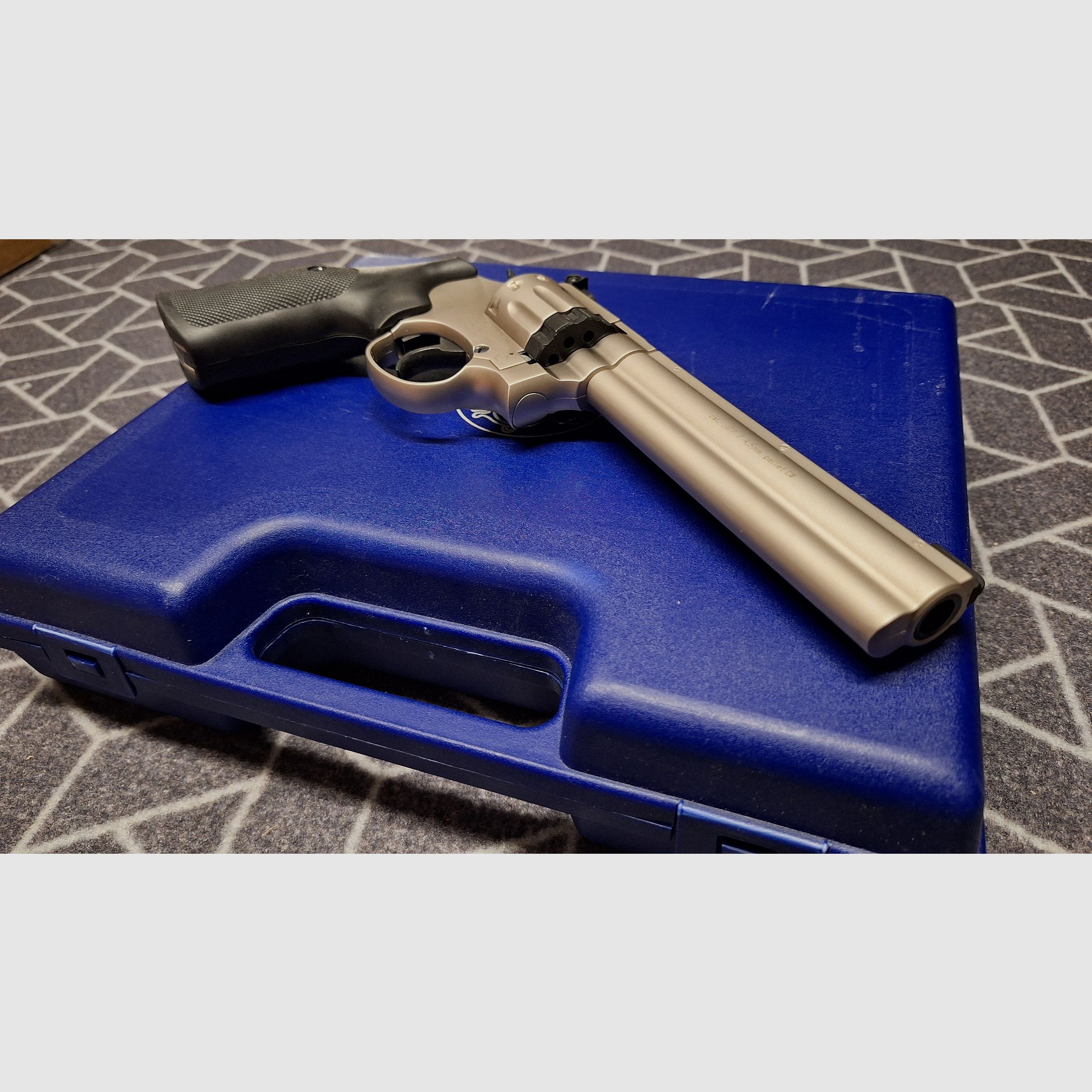 Revolver Smith & Wesson 686 - 6 Zoll Nickel 4,5 mm Diabolo