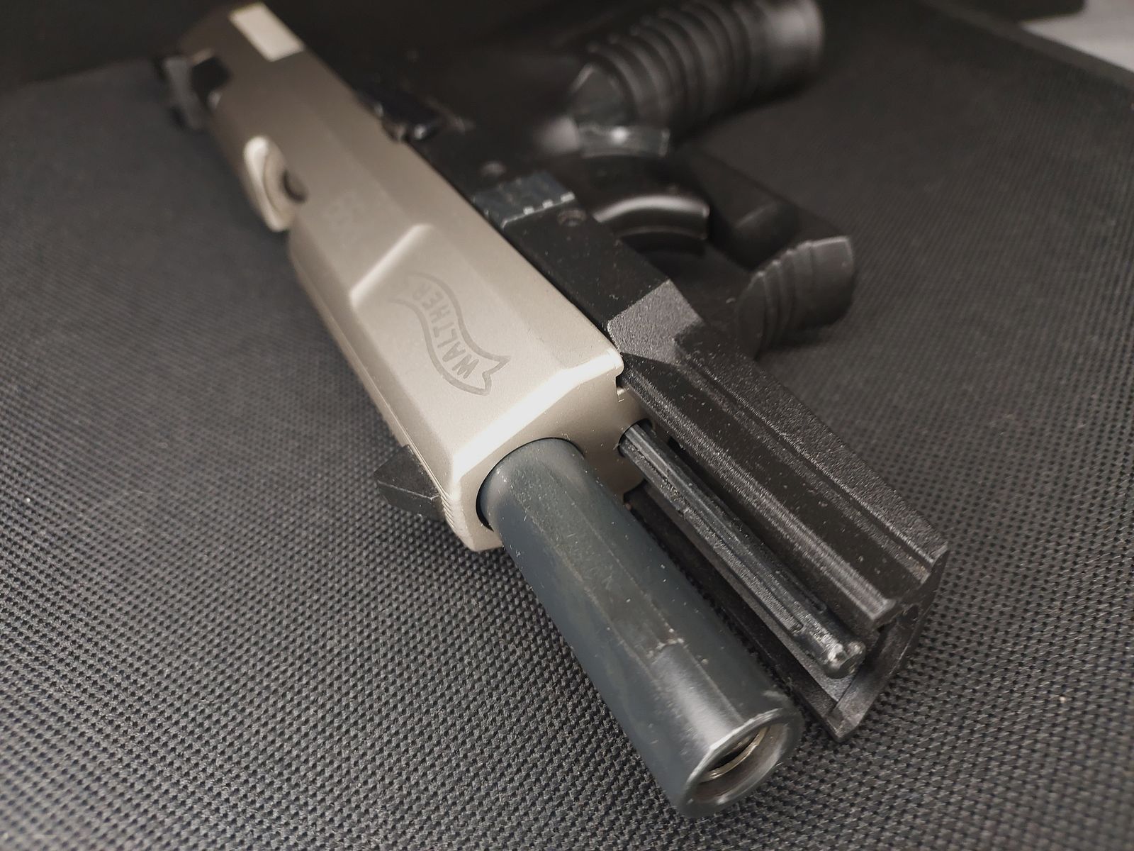 Walther P99 blank firing pistol 9mm P.A.K. bicolor (762) with Fidragon holster