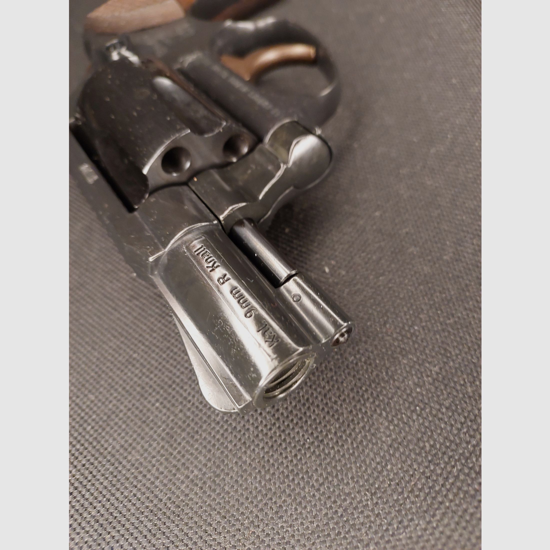 Weihrauch HW37 Kal. 9mm R.K. (PTB 887) OVP mit Holzgriffen - NEU (Arminius HW 37)