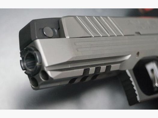 Pistolet Laugo Arms Mod. ALIEN Standard 9mmLuger|Noir/Vert|1/2'x28