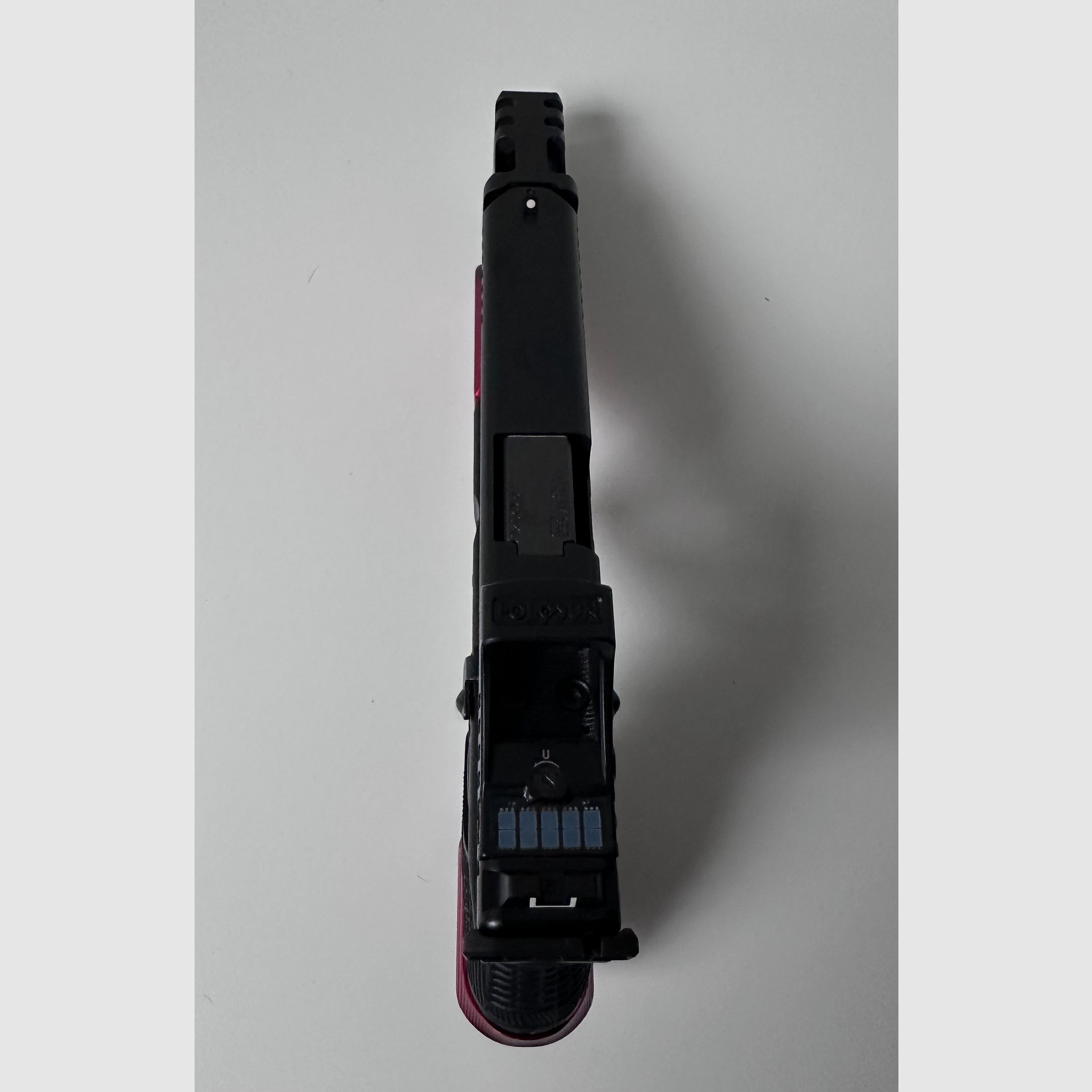 Glock 17 Gen5 MOS (01/2025), Strike Industries Comp, Holosun SCS-MOS-GR, Black Trident Holster, many extras, as good as new