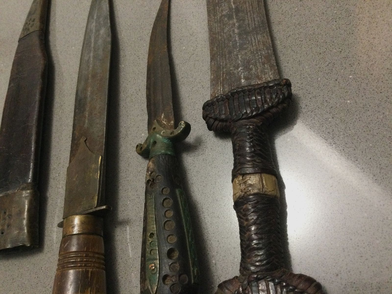 Couteaux, poignards, très ancien, ensemble muséal. Collectionneurs, amateurs