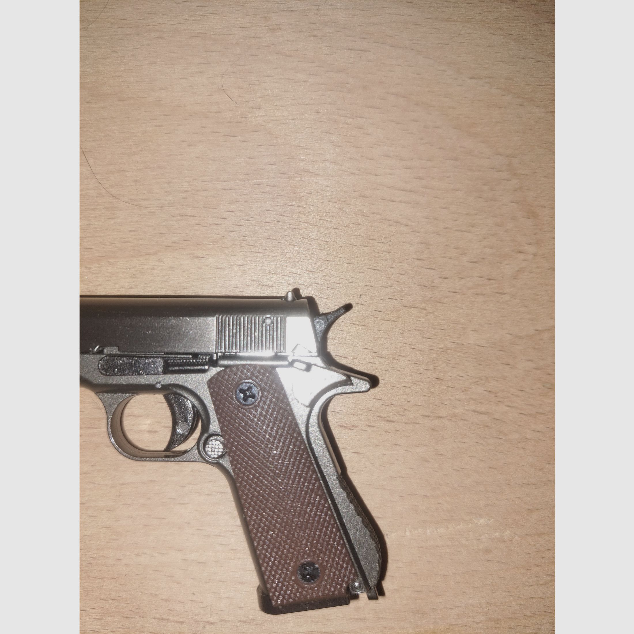 Schlüsselanhänger 1:3 Modell "Colt Government 1911"