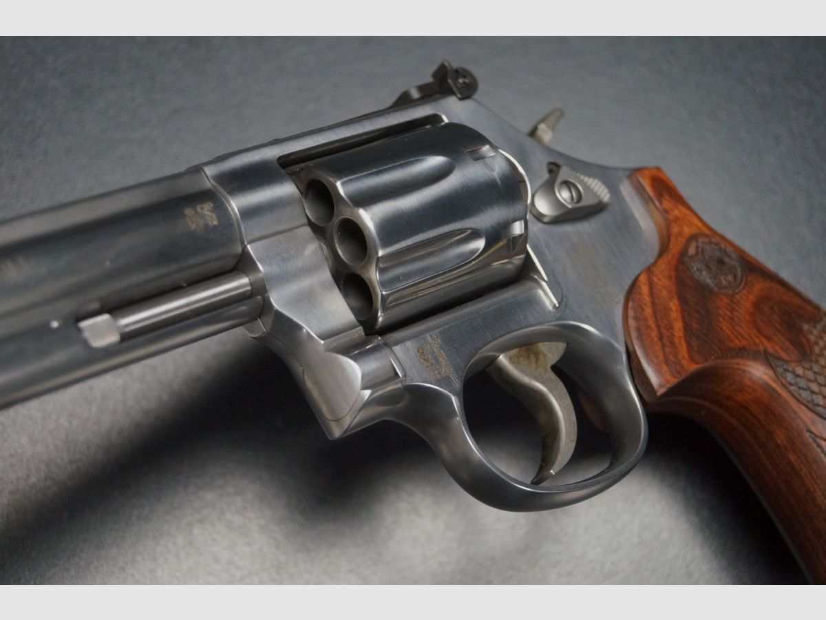 Smith & Wesson 686 Plus Deluxe, Bild 7 von 8