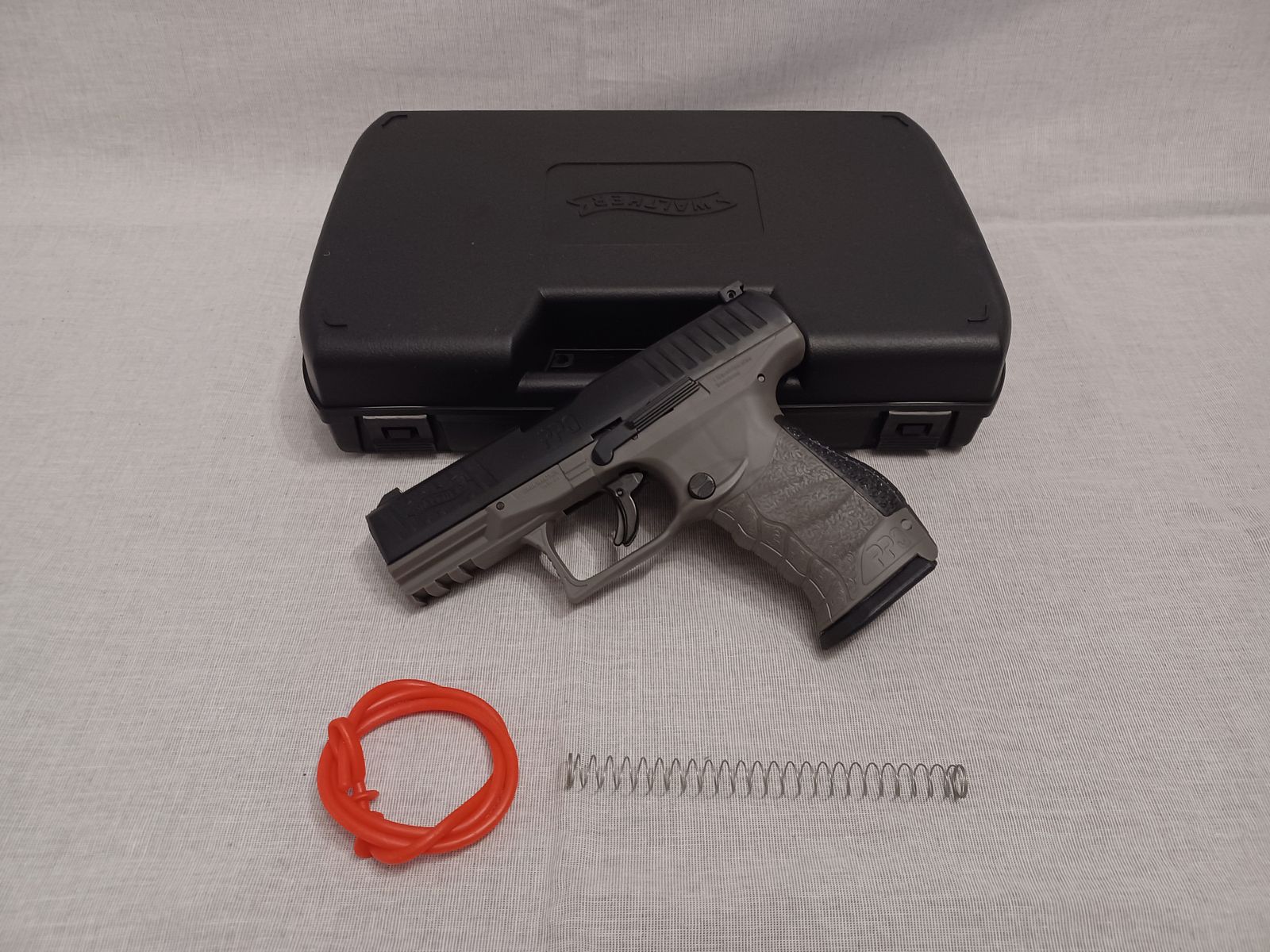 Walther PPQ M2 / Tungsten Gray / .43 / RAM / Pistole / OVP (167)