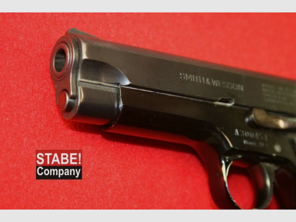 Smith & Wesson 39-2