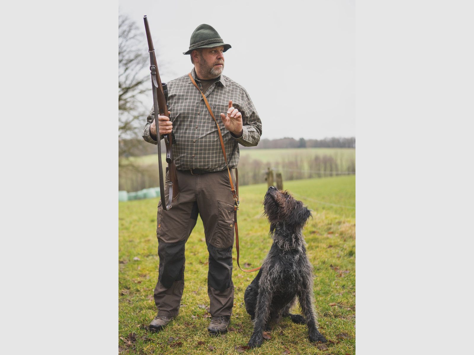 OS TRACHTEN Herrenhemd 1/1 Arm Slim Fit Oliv