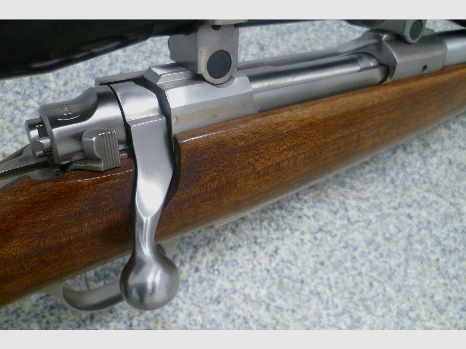 Repetierbüchse Ruger M77 Mark II Edelstahl .30-06 Spring.