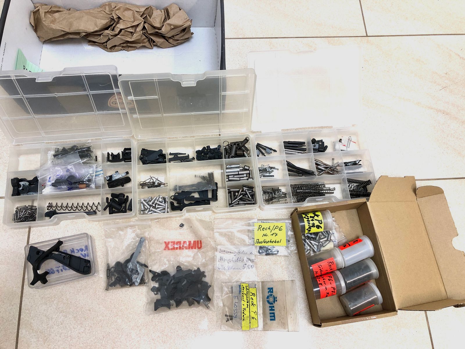 ••• #3 Ersatzteile / Reparatur-Konvolut für Schreckschusswaffen •••