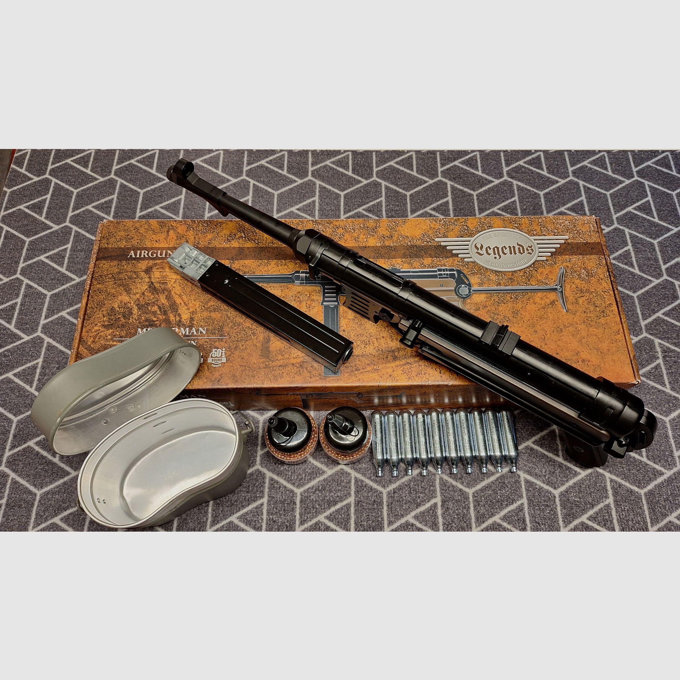 Légendes MP40 - 4,5 mm acier BB Co2 - Tout en métal ! Avec CO2 + munitions + Henkelmann !