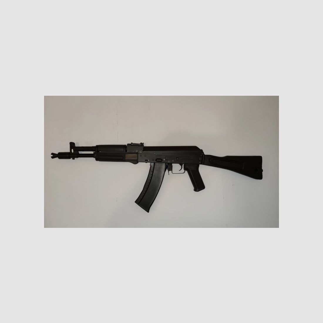 Cyma AK105 (CM.040D) Vollmetall als 0,5 Joule Version