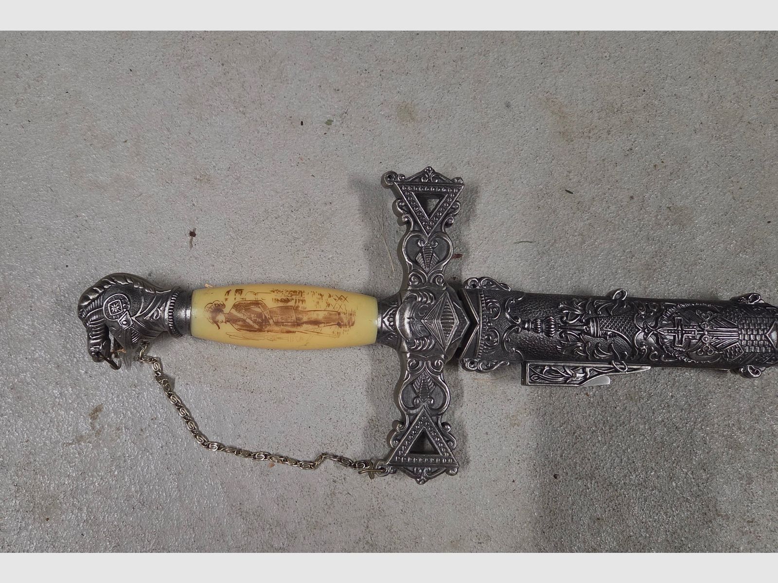 Épée cérémonielle des Templiers maçonniques