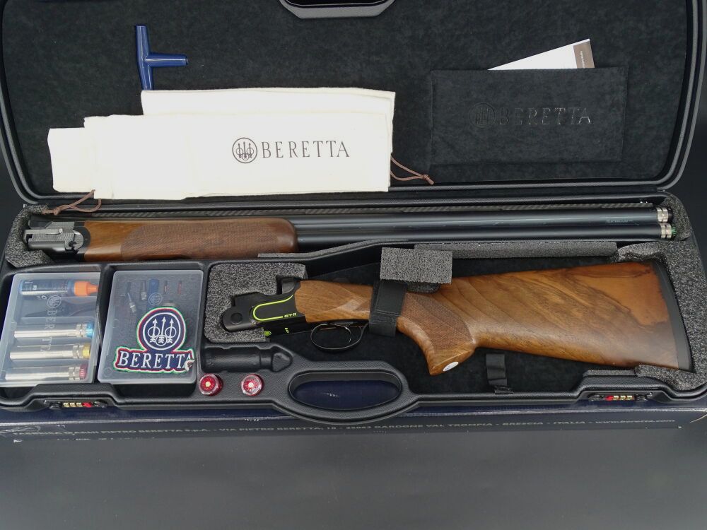 Beretta DT11 Black kaliber 12/76 looplengte 76cm nieuw wapen DT 11 Black adviesprijs 12630 euro