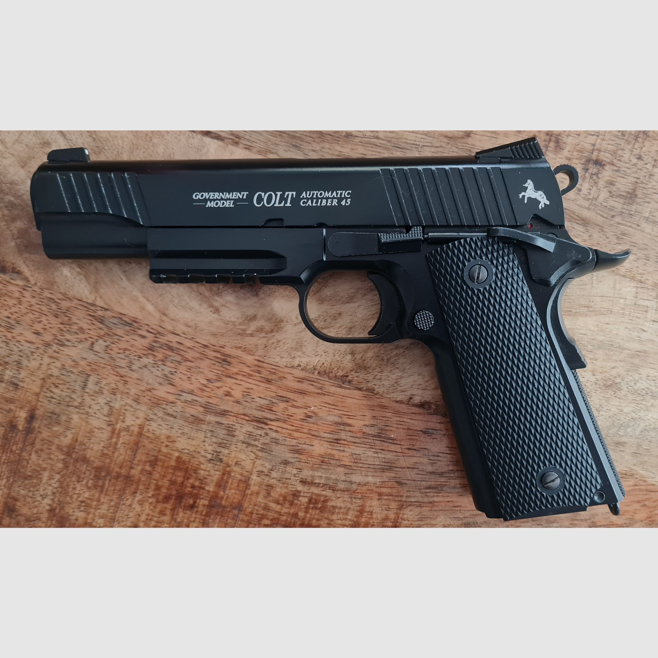Umarex Colt M45 CQBP Cal. 4.5mm BB, BlowBack, FullMetal + Extras