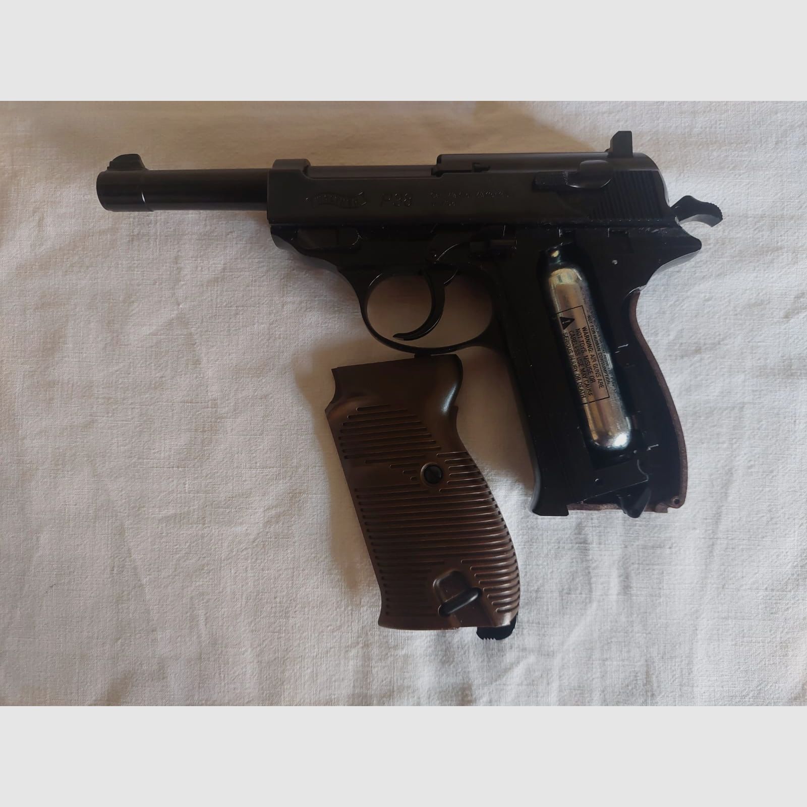 Umarex Legends Walther P38 CO2 BB