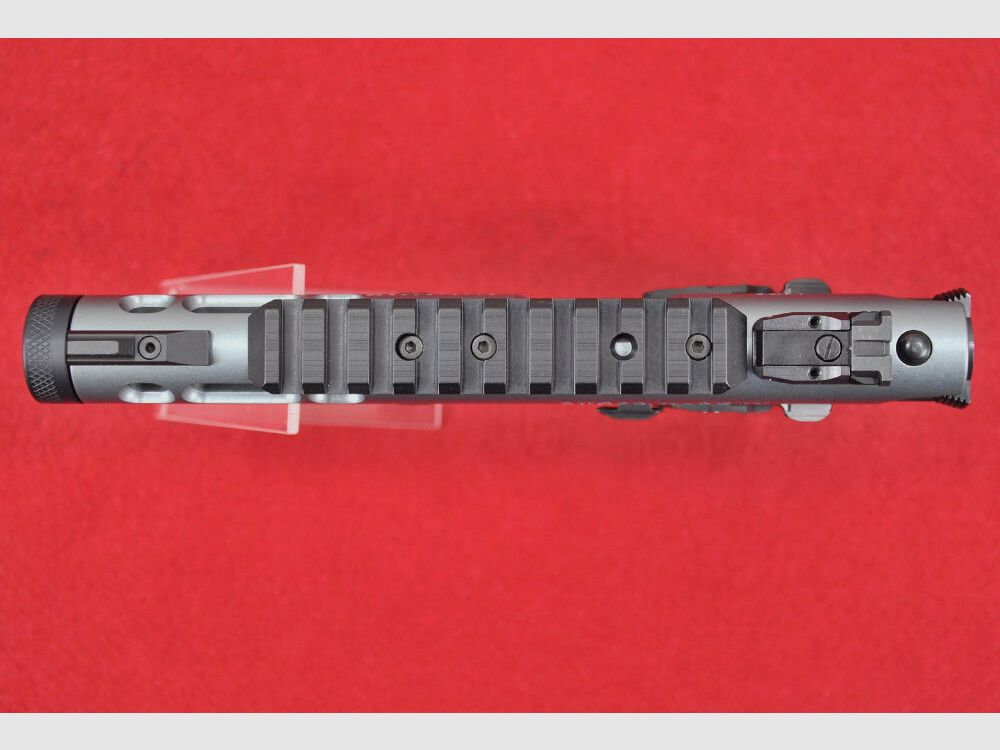 Ruger Mark IV 22/45 Lite Diamond Grey-Goud 4,4" .22lr