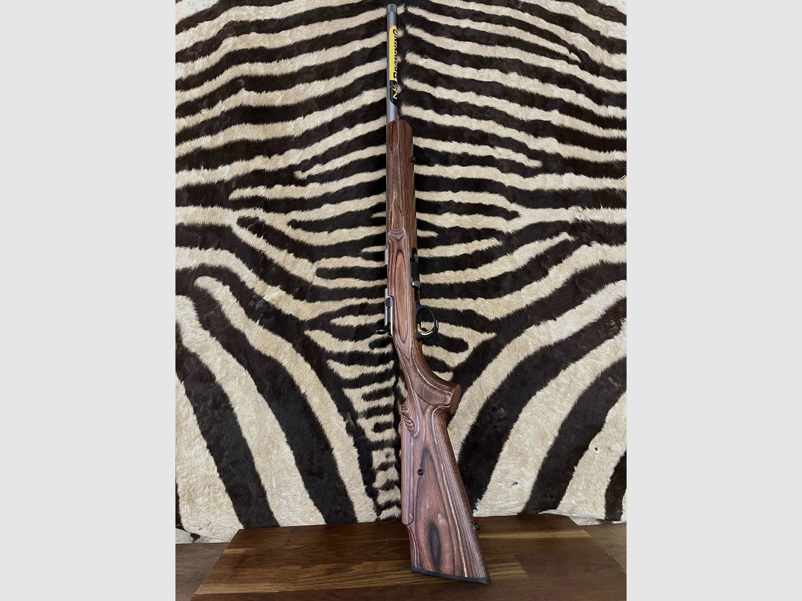 Geradezugrepetierer BROWNING T-Bolt Target Varmint braun laminiert Kal. 17HMR 49cm Gewinde –, Bild 1 von 11