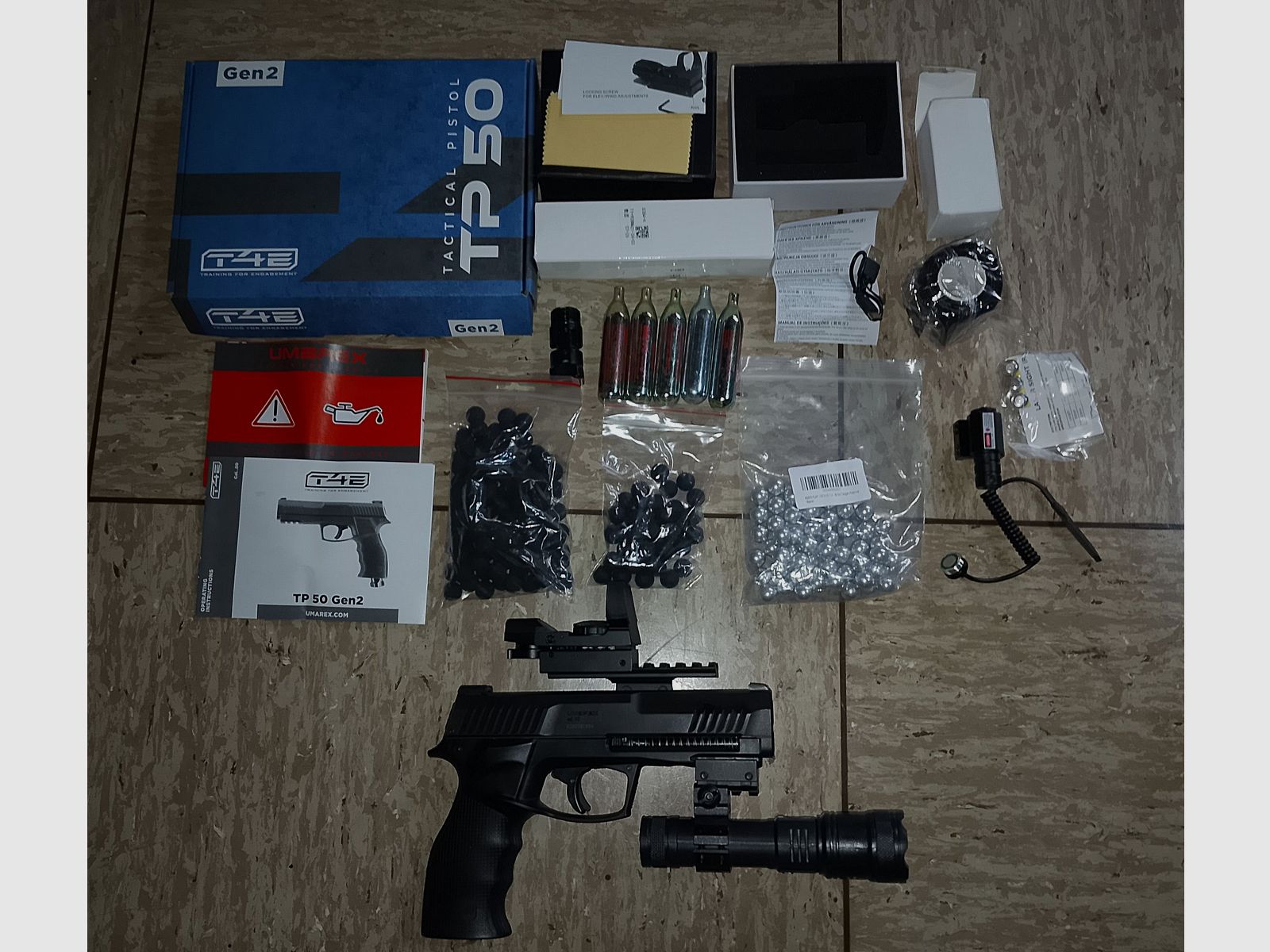 Hdp50 Tp50 T4E RAM .50  Gen 2 mit Visier Rot Grün Punkt Top Mount Scope + CO2 Kapseln + Flashlight Zoom Strobo + Laser + Alu Kugeln Rubberballs neu 