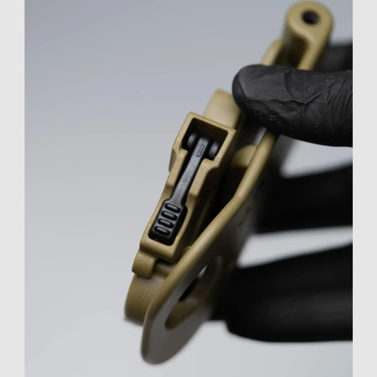 Rapid Force Dynamic Drop Leg w/Locking Belt Slide & TAQ-Strap (Tan) Alien Gear, image 3 sur 9