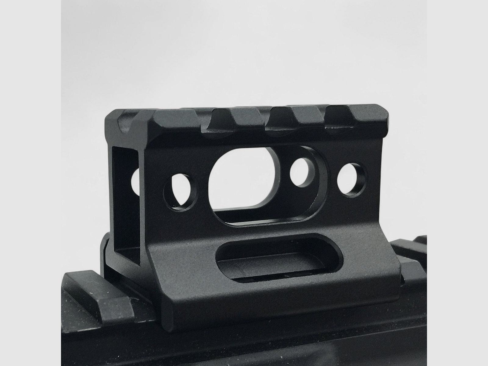 UTG Super Slim Picatinny Riser 25.4 mm – 3 Slots, image 3 of 4
