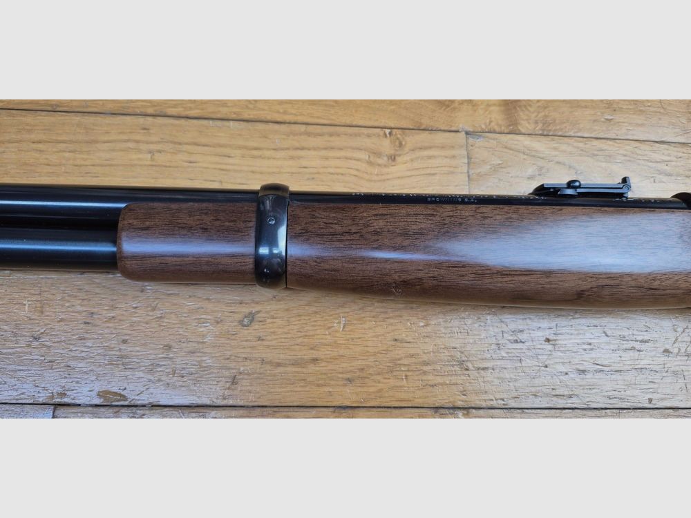 Wunderschöne und seltene Unterhebelrepetierbüchse Browning Modell 1886 – Die beste aller modernen Fertigungen der 1886 „Winchester“ – Kal. 45-70Gvt – Seltene Centenary-Fertigung in Grade I von Miroku – Originalbox und Handbuch – Nur 7.000 Exemplare – Ausnahmewaffe – Absoluter Neuzustand! – TBE+++, Bild 8 von 41
