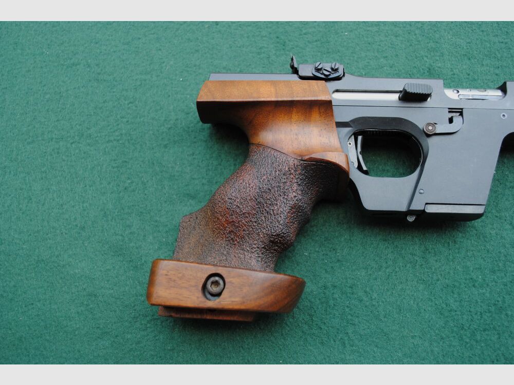 Walther Mod. GSP, zweites Modell, 2 Magazine