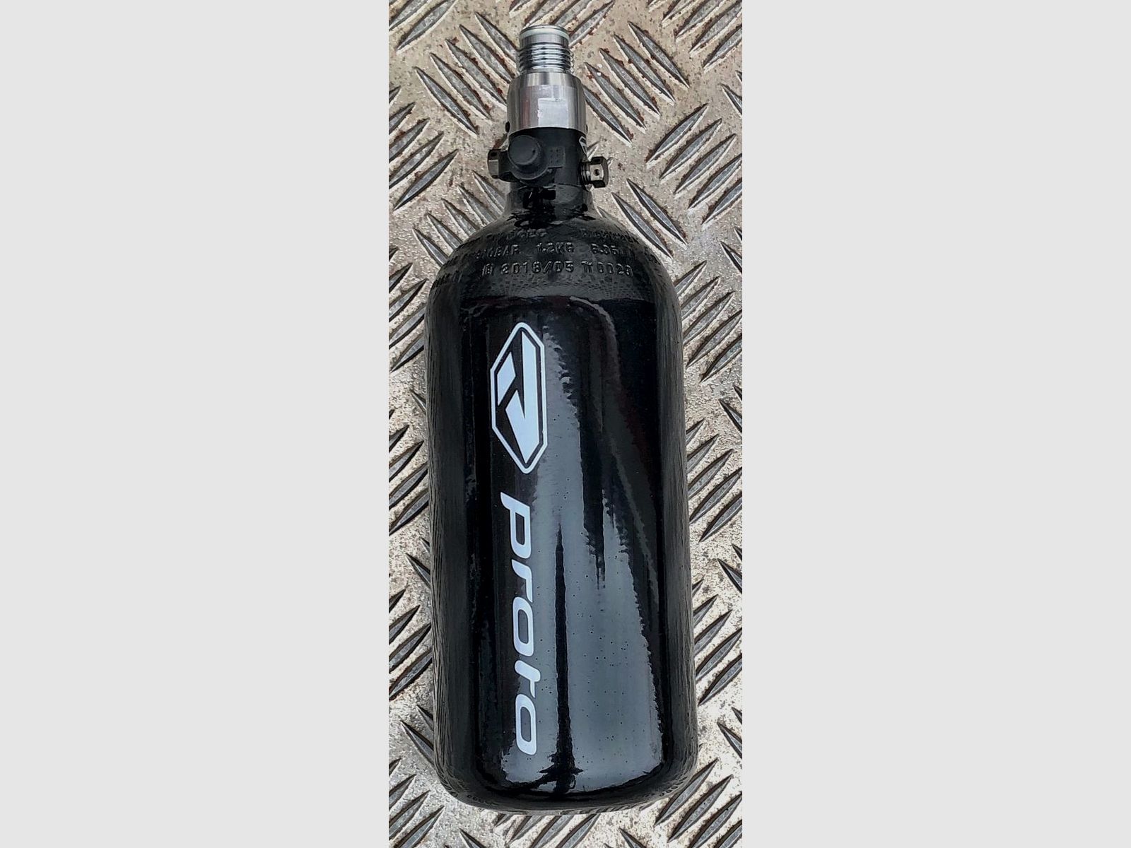 0,79 liter 200 bar Proto luftflaske med preset regulator