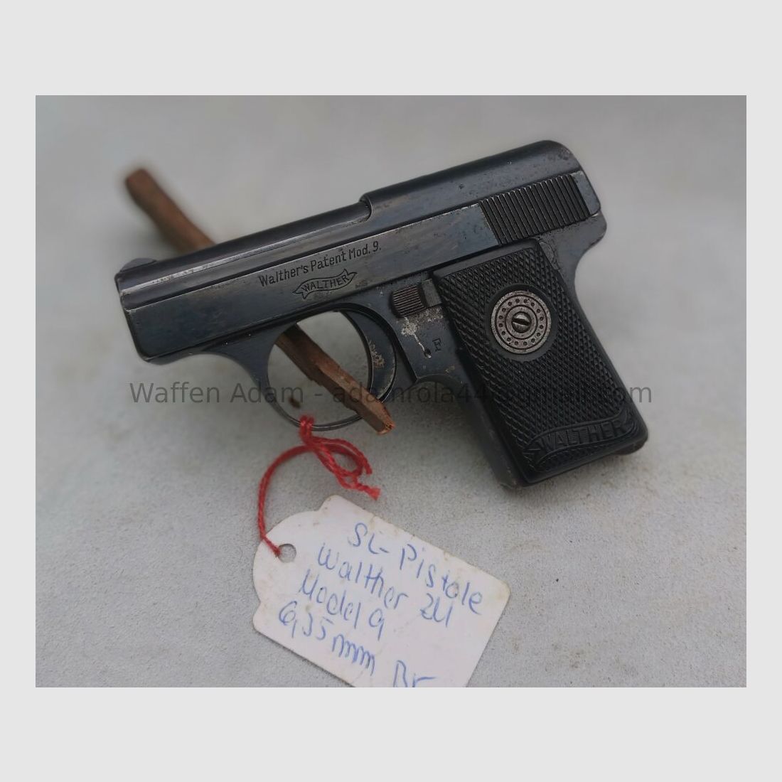 Pistolet de poche Walther modèle 9