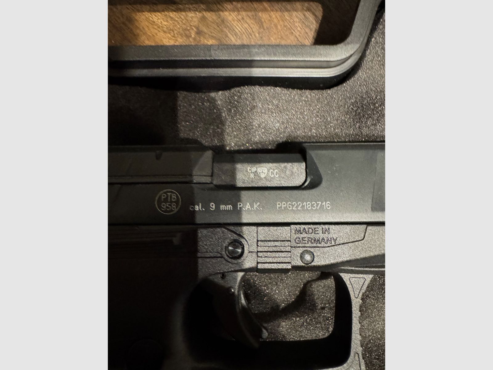 Walther PPQ M2 Navy Kit 9mm P.A.K. Schreckschusspistole – Inkl. Schalldämpfer & Koffer, Bild 4 von 13