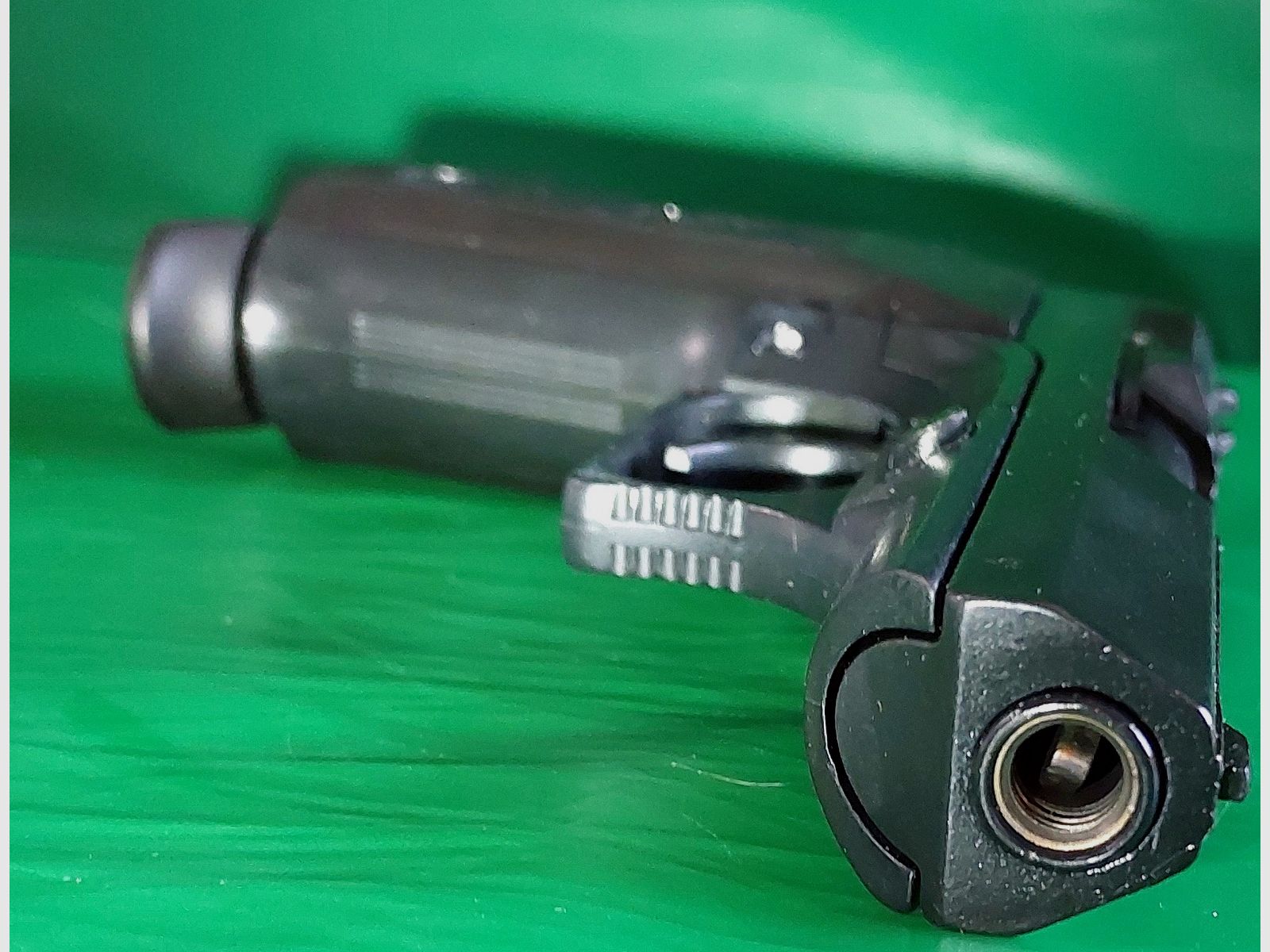 Revólver COP Schreckschuss pistola ennegrecida (PTB 913) como nuevo.