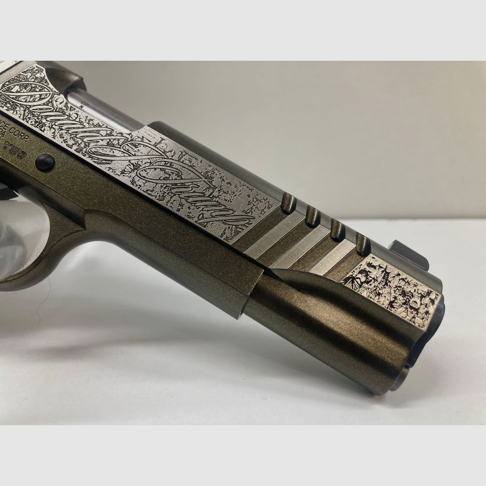 Auto-Ordnance 1911A1 Trump « Cri de ralliement » 5″ .45 ACP