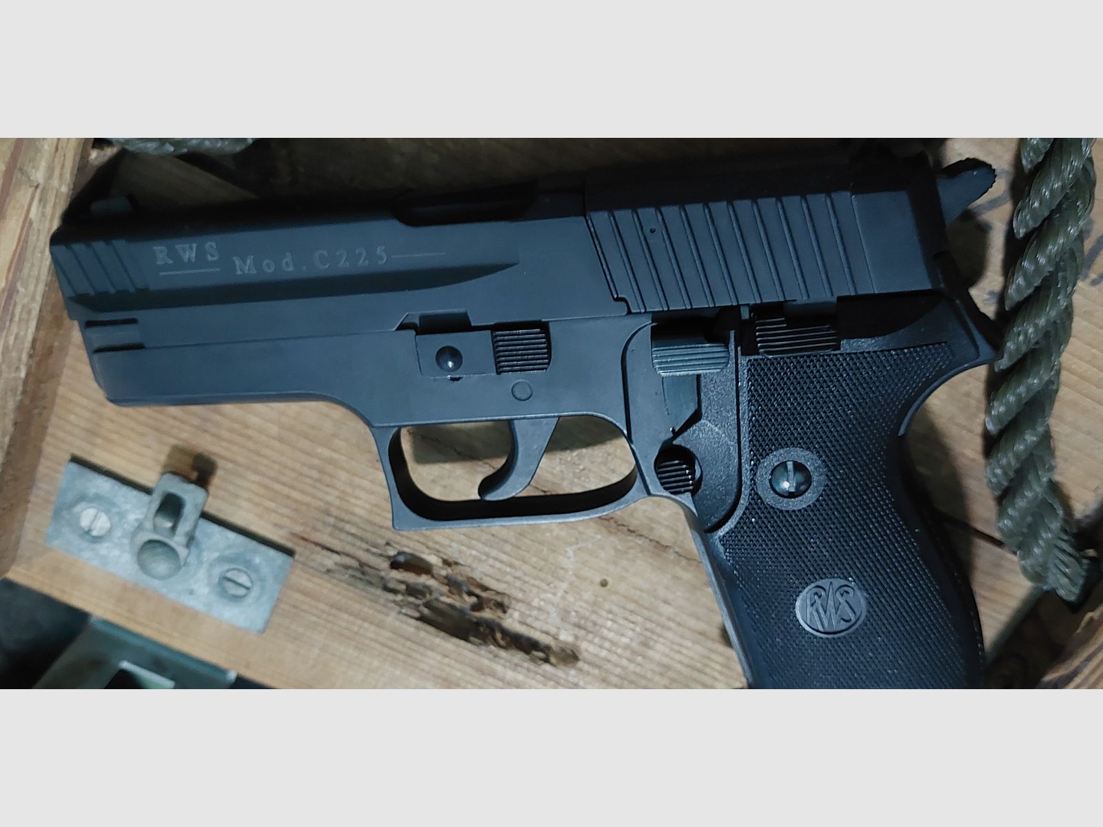 Pistola CO² RWS Mod. C225 4,5 mm Diabolo