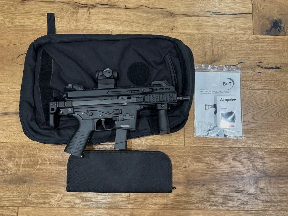 Brügger & Thomet APC 9 Pro G with telescopic stock and Aimpoint