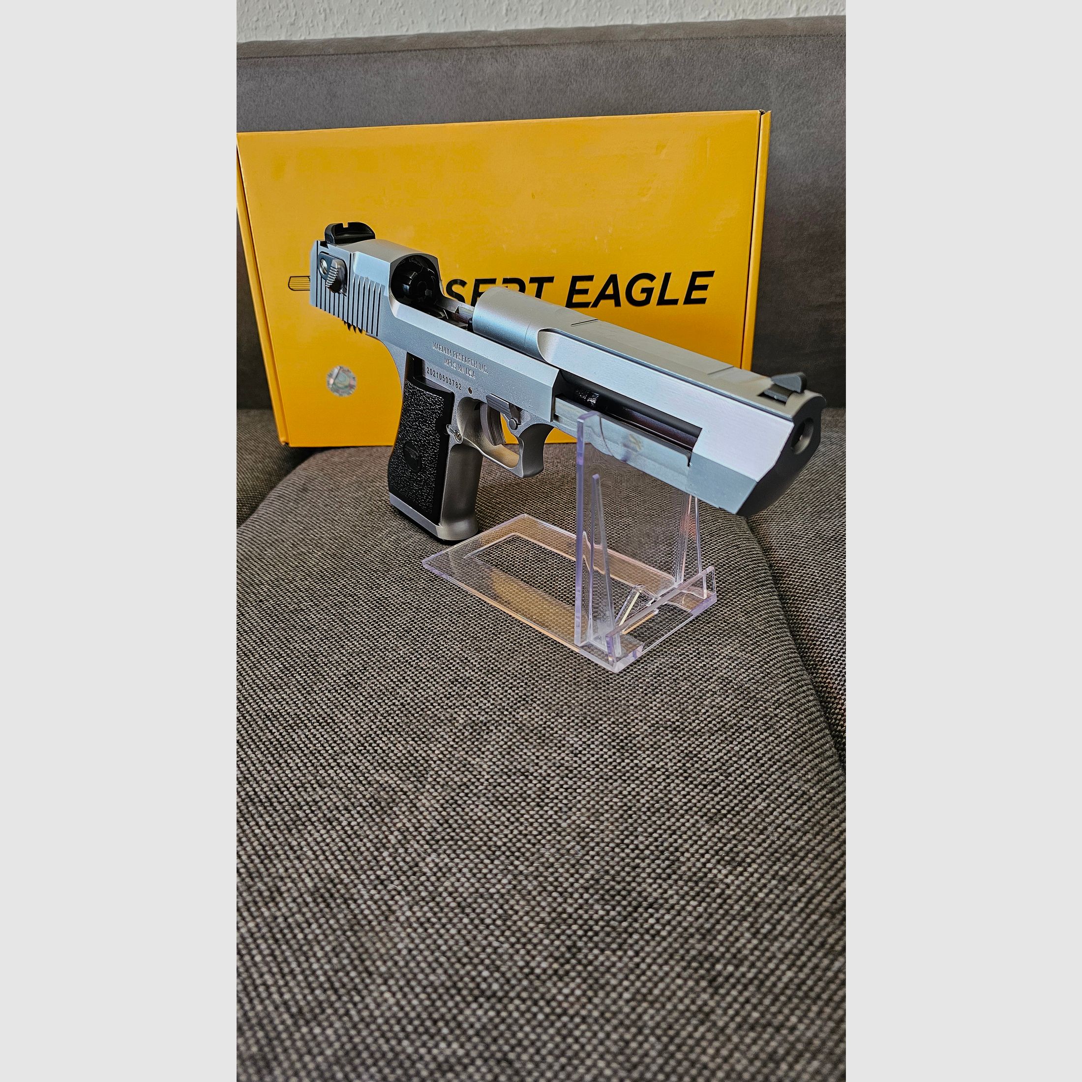 DESERT EAGLE .50AE GBB, SILVER  MAGNUM RESEARCH CYBERGUN