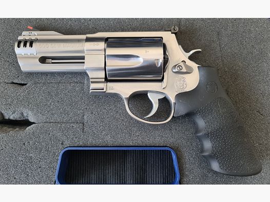 Smith & Wesson Model 500 4 inch with compensator caliber .500 S&W Magnum