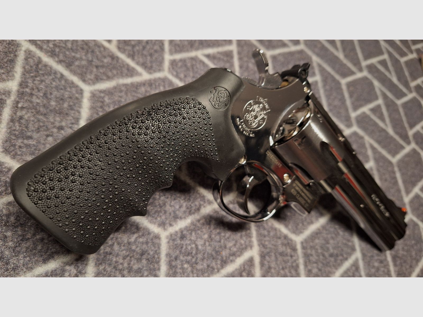 Smith & Wesson 629 Classic 5 Zoll Steel-Finish Co2-Revolver Kaliber 4,5 mm Diabolo NEU!