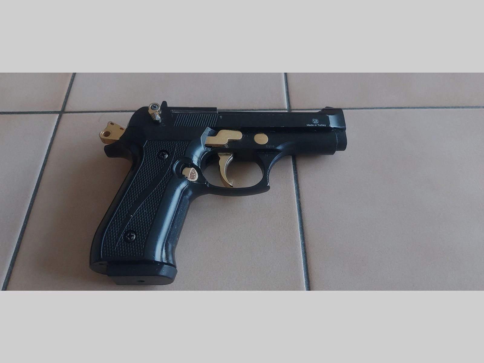Pistola de señal de gas compacta GSG - Cal. 9mm