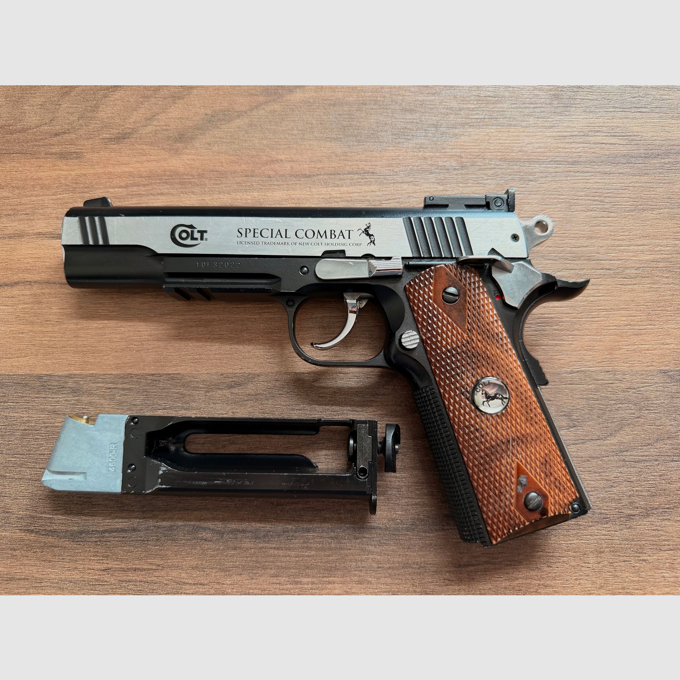 CO₂ pistol Colt Special Combat 1911 cal. 4.5 mm BB