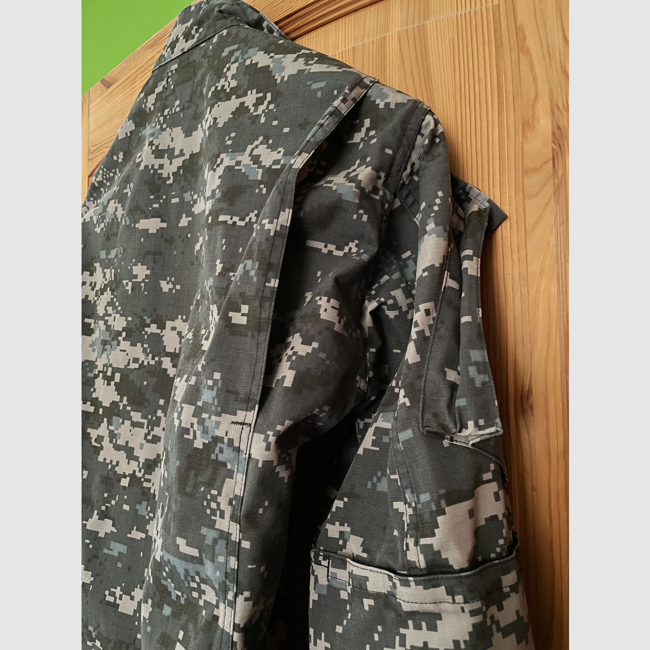 US Army Combat Uniform Jacke Propper digital urban Camo Medium Regular