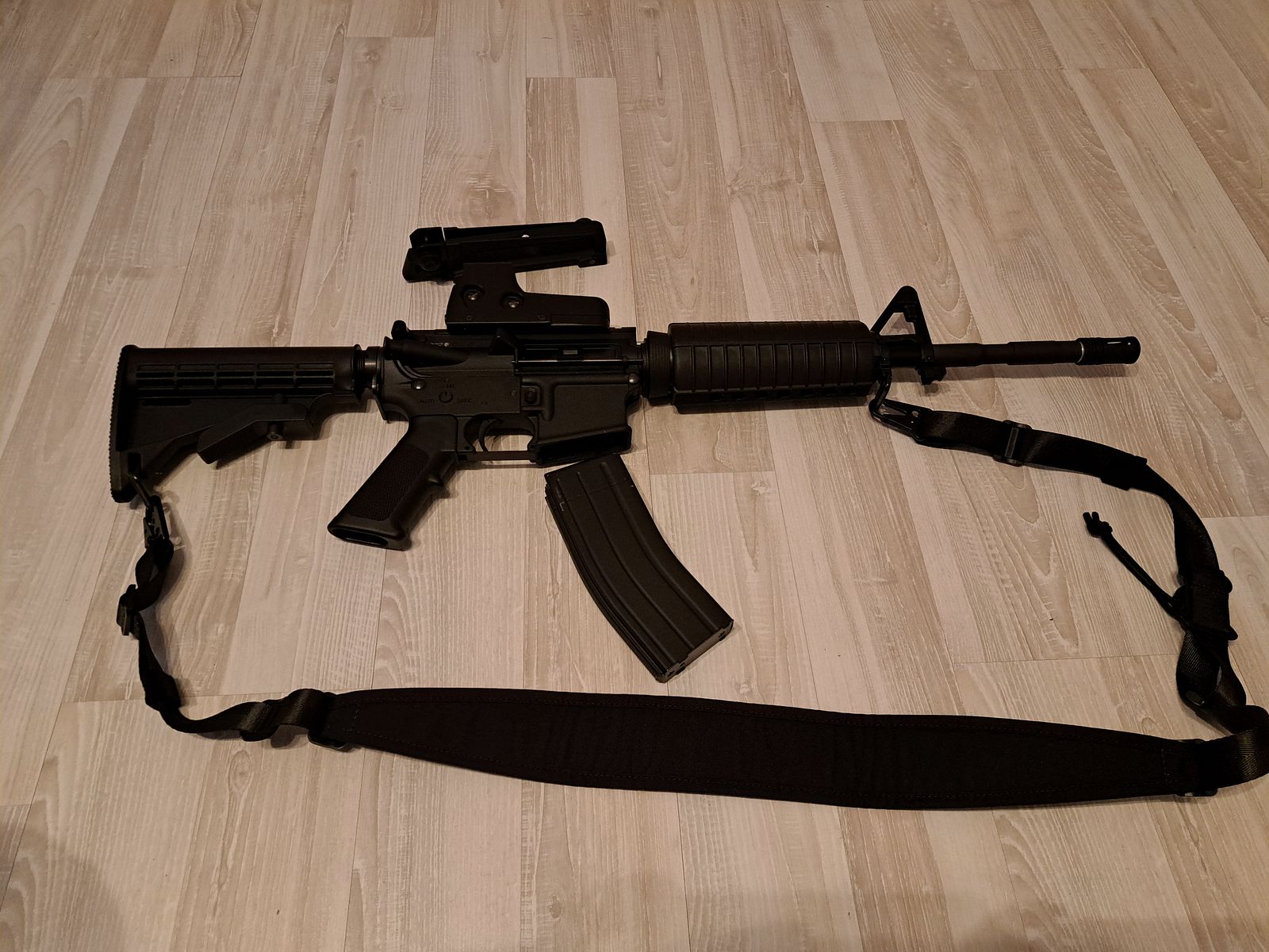 KJ Works / Tanio Koba M4A1 Vollmetall Gas-Blow-Back 6mm BB schwarz