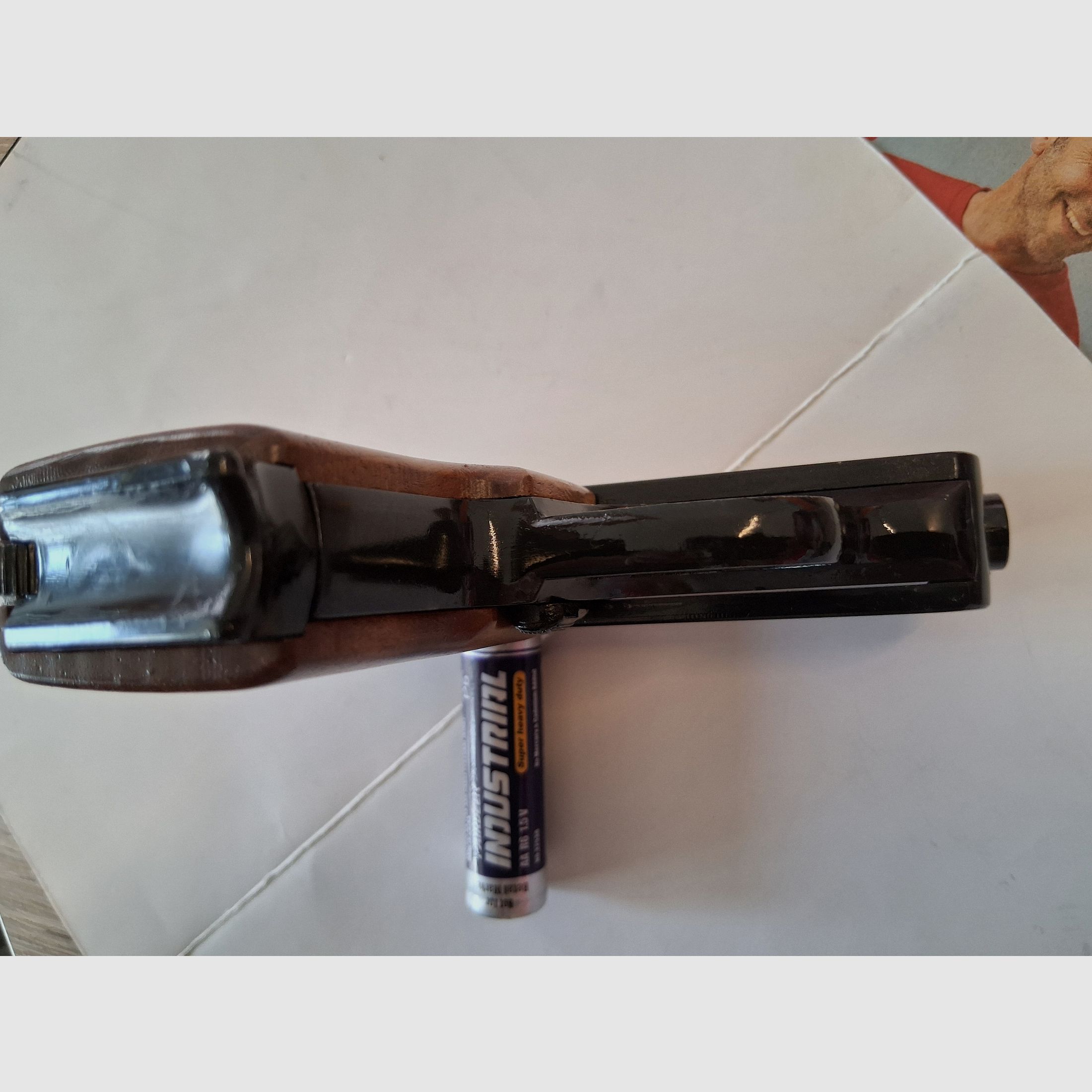 Sammler aufgepasst !!! HS Mod. 5A "G" Holzgriffschalen, Ersatzmagazin, TOP Zustand, ungeschossen