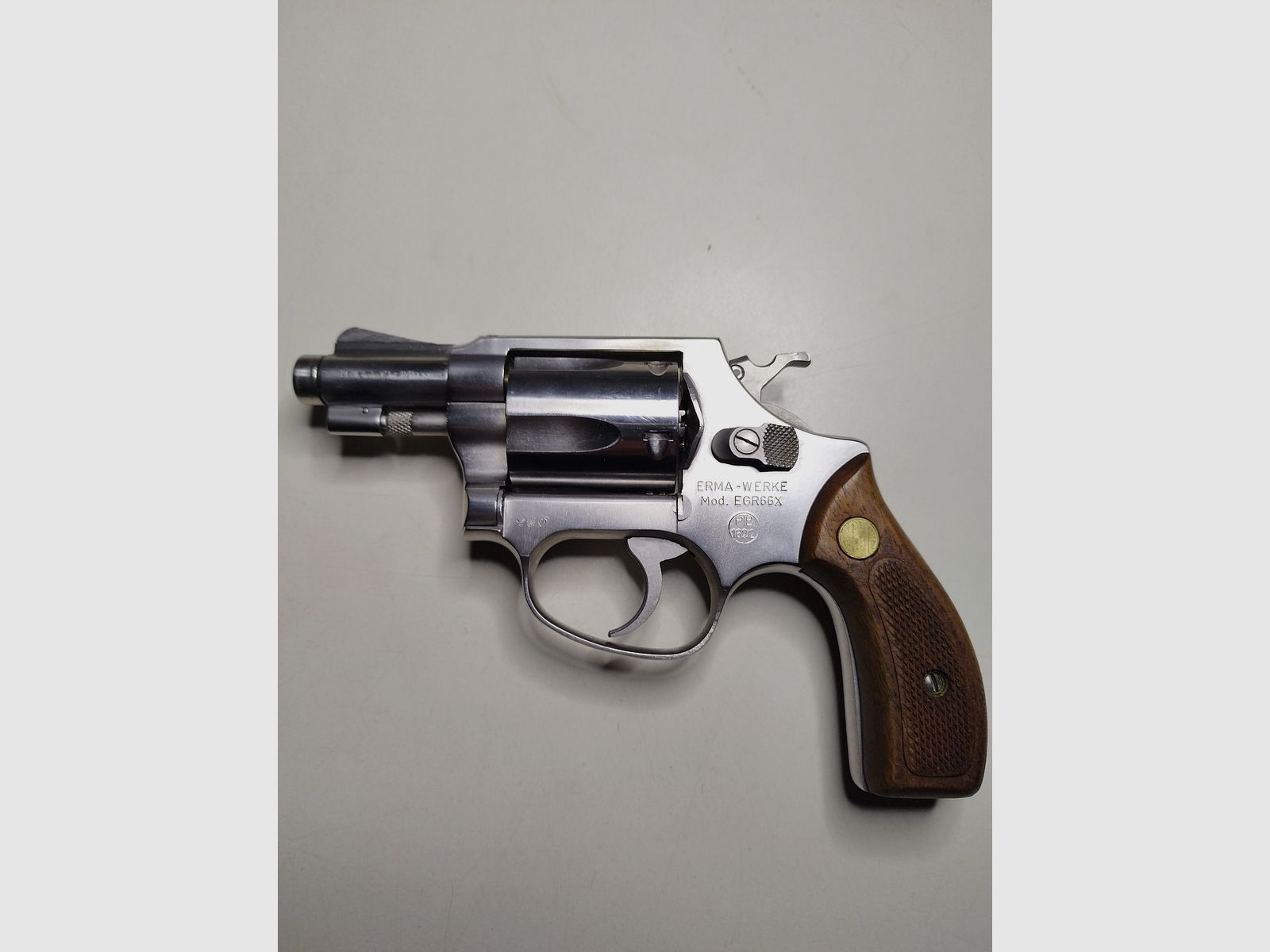 Beautiful ERMA EGR 66X - SRS pistol 9mm blank/gas with holster - rare collector's item PTB