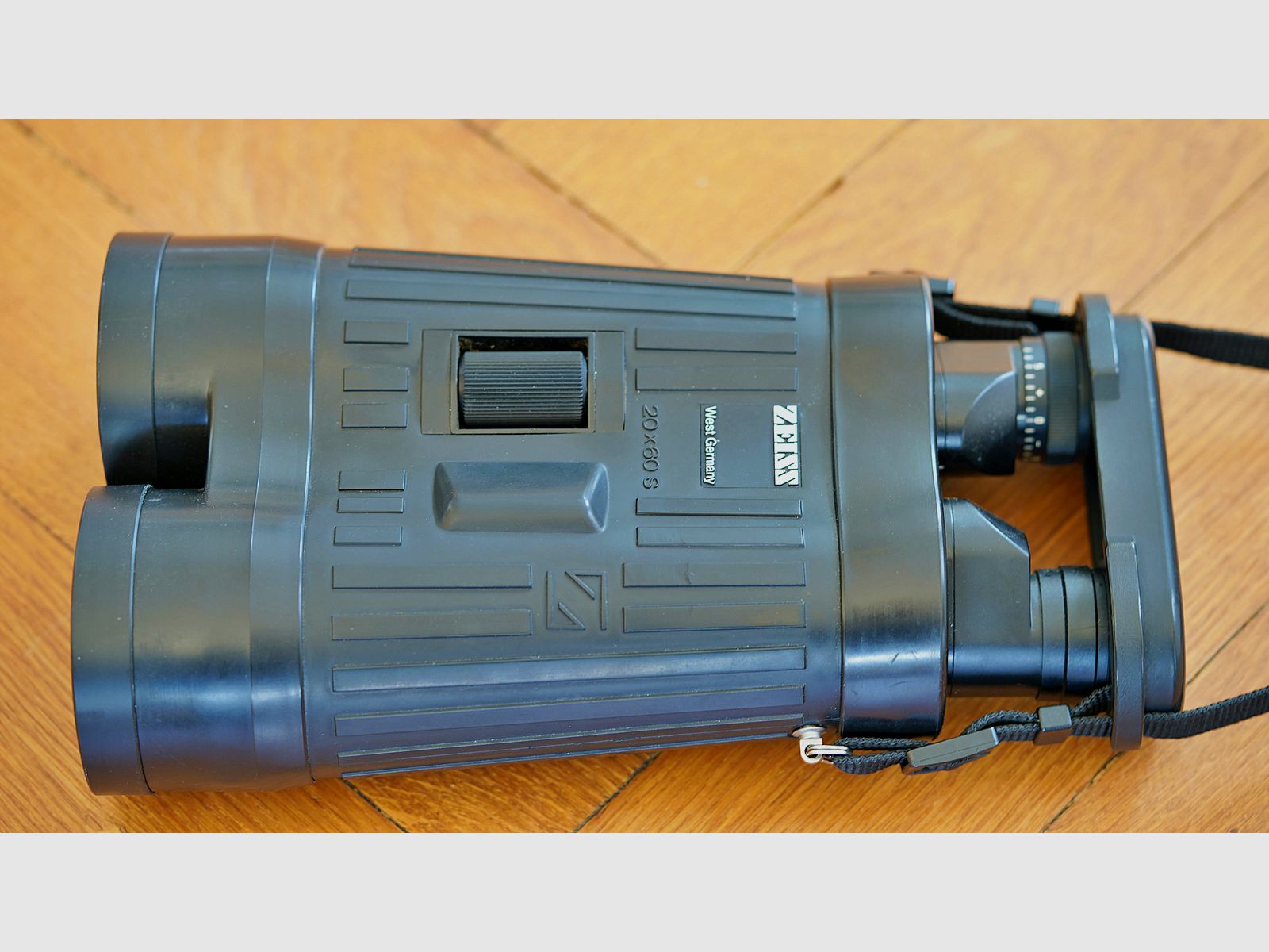 Zeiss 20 x 60 S