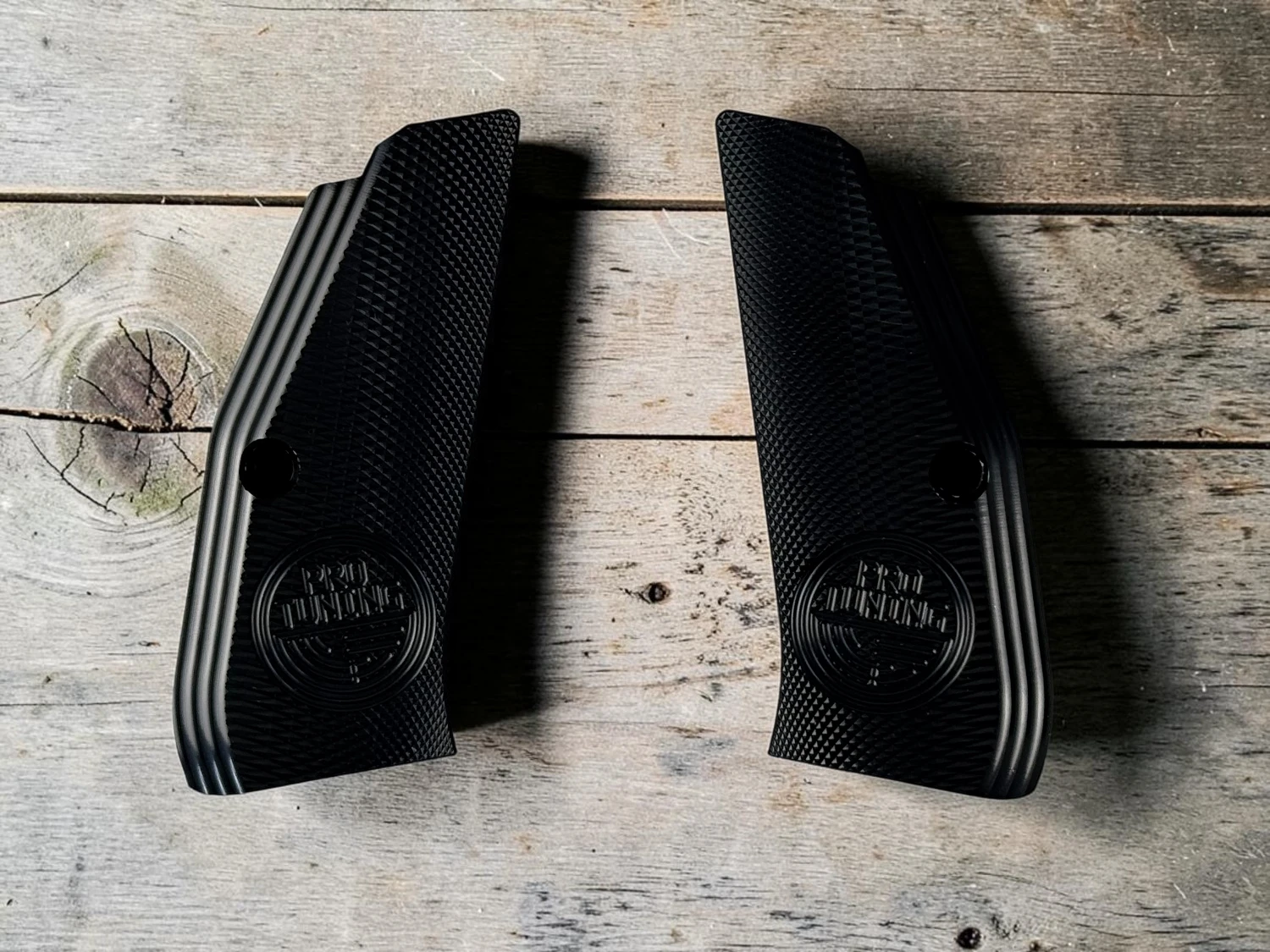 CZ75 SP-01 Alu grip panel black