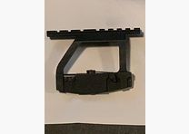 Adaptador AK47 montaje lateral riel Weaver riel estándar de la OTAN montaje Kalashnikow mira telescópica Red Dot punto de mira iluminado