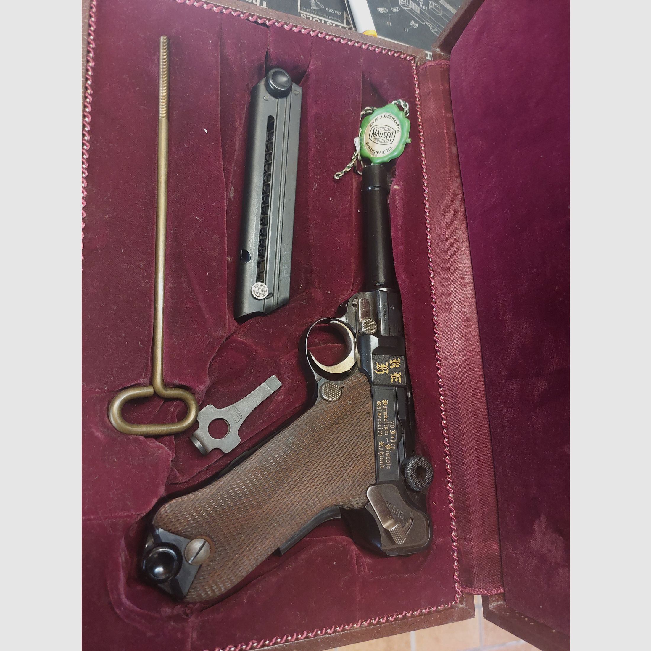 Mauser 08, model specjalny 70-lecia Parabellum, Cesarstwo, z złotymi wstawkami